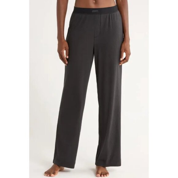 SKIMS Stretch Cotton Rib Pajama Pants in Soot Black Size Large - Picture 1 of 9